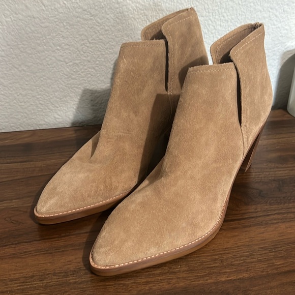Like New Dolce Vita 3.5” Heel Booties, Size 11 - Picture 2 of 6